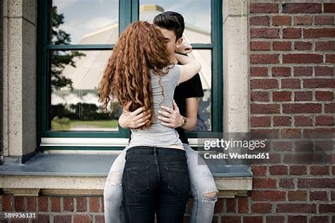 teens french kissing|1,760 Teenagers Making Out .